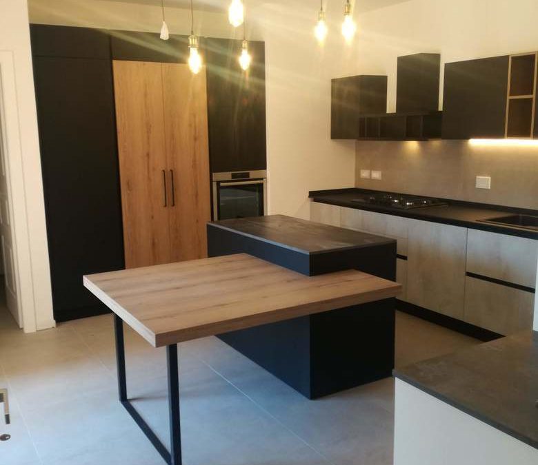 Arredo3 modello Kali fenix nero e rovere cuoio